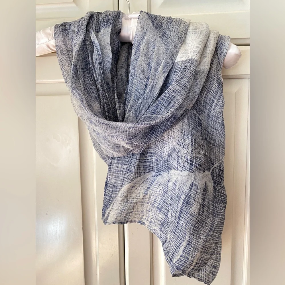 Giorgio Armani exquisite silk